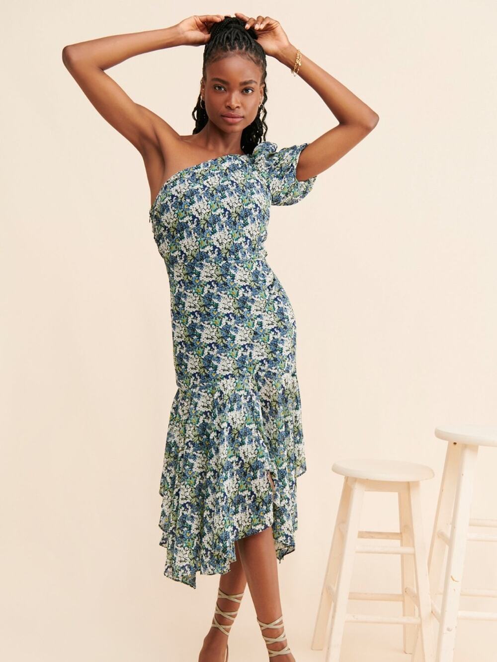 ASTR The Label Santorini One-Shoulder Floral Midi Dress | Size Small